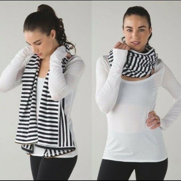 Lululemon Vinyasa Scarf  Zips Black and White Stripe - Picture 1 of 5
